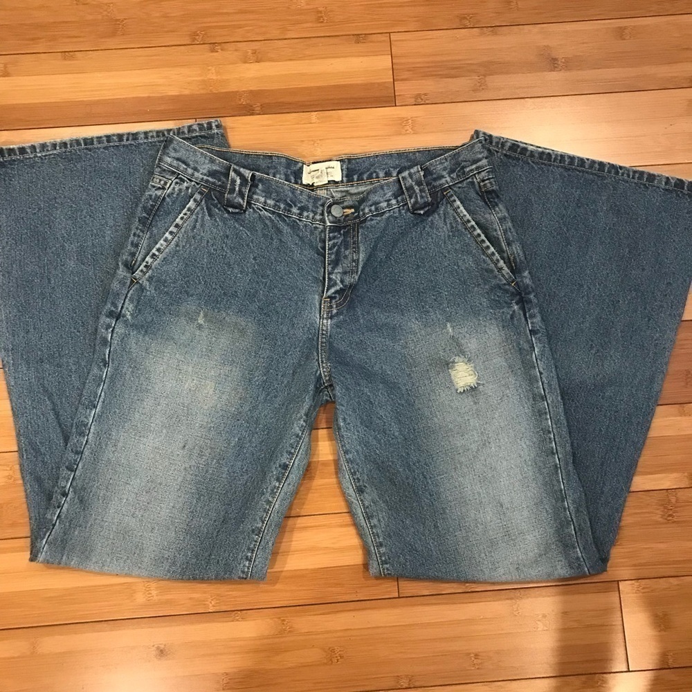 Abercrombie & Fitch modern flare jeans distressed
